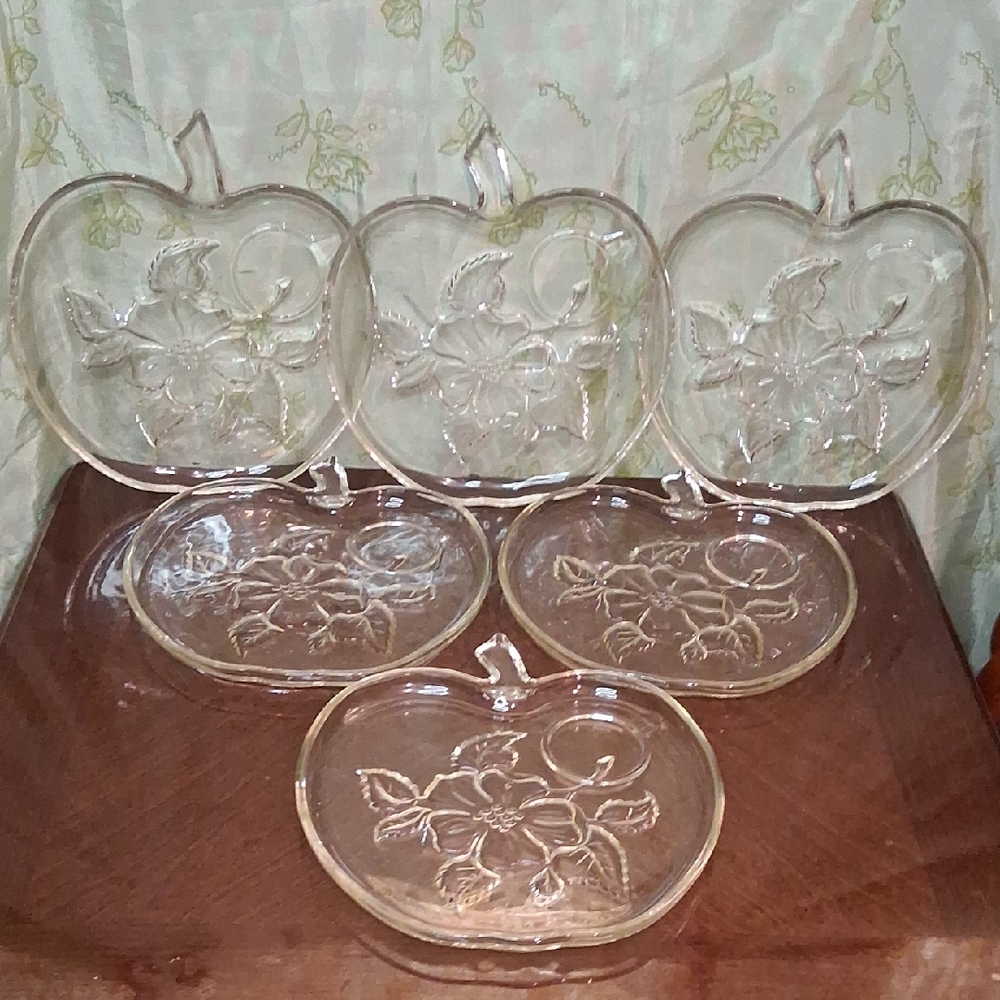Vintage Clear Glass Apple-Shaped Dessert Plates - Set of 6 - Picture 1 of 2